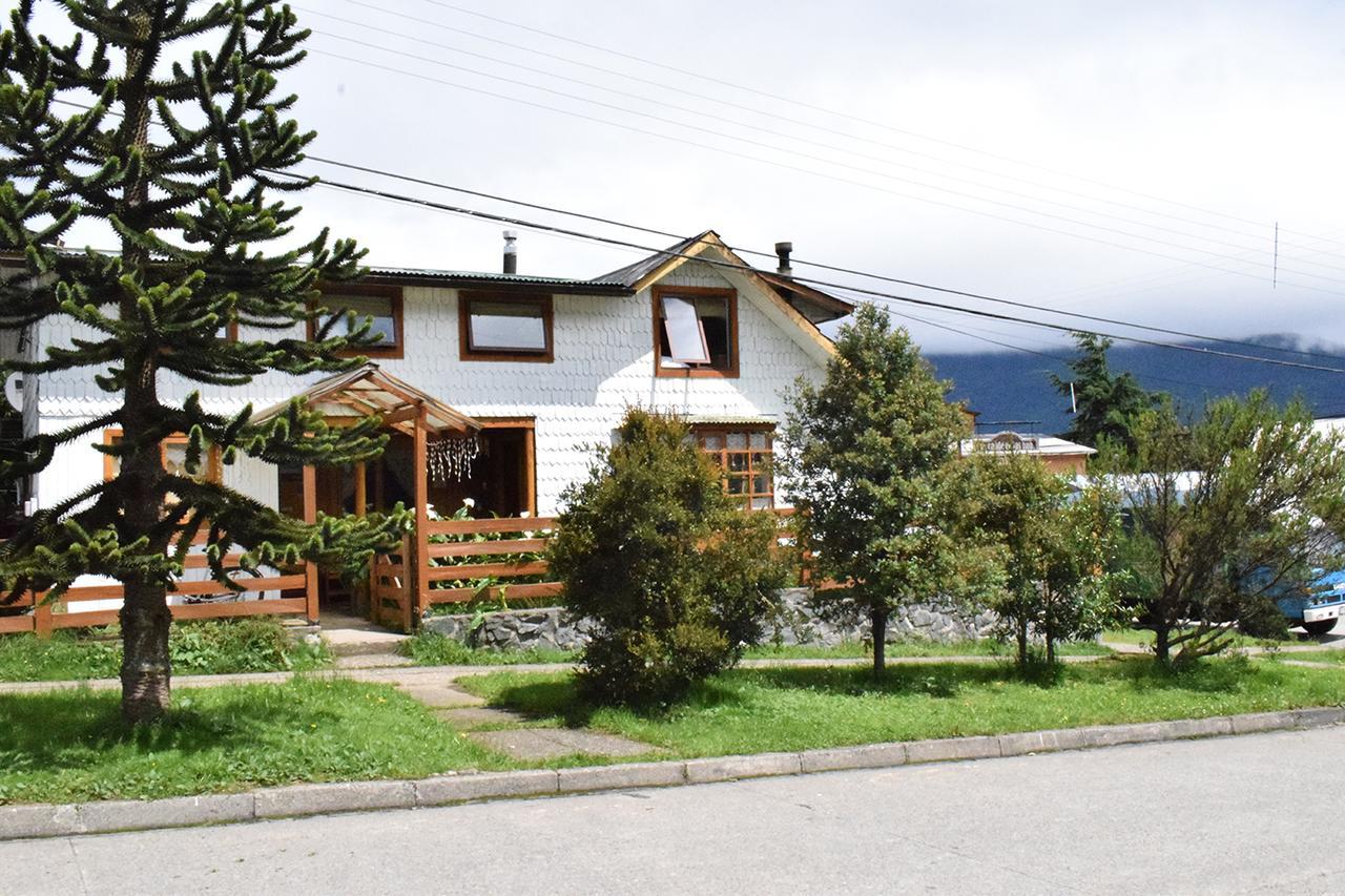 Hostal Bellavista Puerto Cisnes Kültér fotó